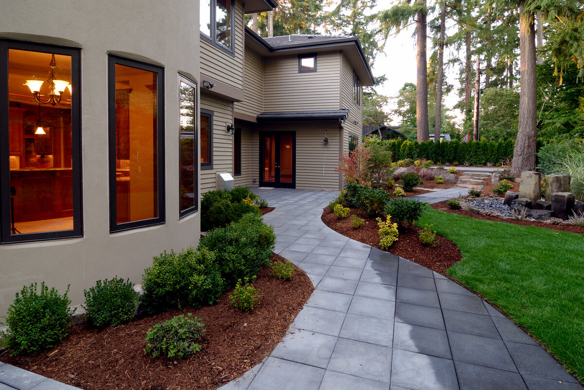 Curb appeal peaks in the spring