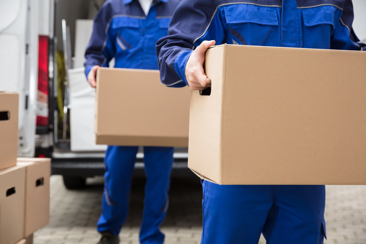 Know what to expect when hiring movers