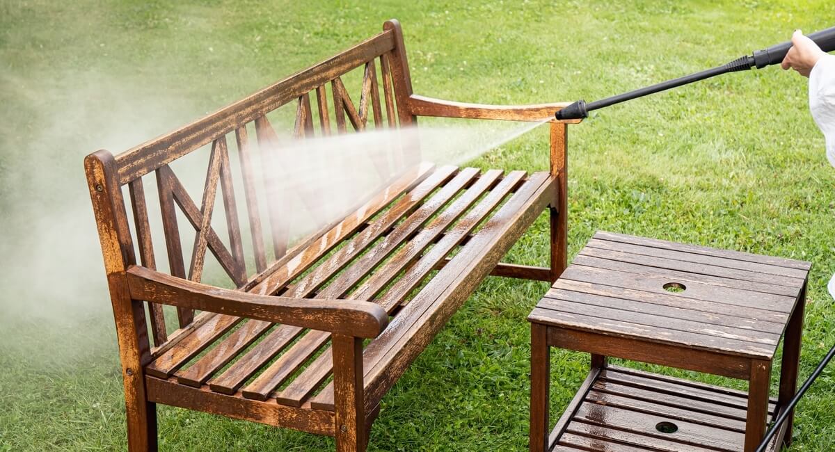 Wash Outdoor Furniture